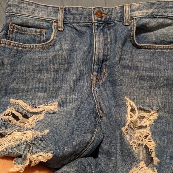 Forever 21 distressed denim jeans size 27 skinny/ straight leg - Picture 3 of 8